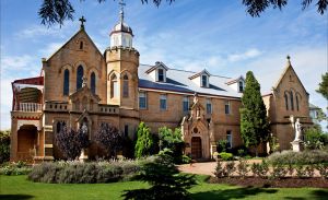 Abbey of the Roses - WA Accommodation